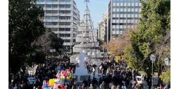 Κλειστά τα μαγαζιά την Τετάρτη, το ωράριο έως την Πρωτοχρονιά