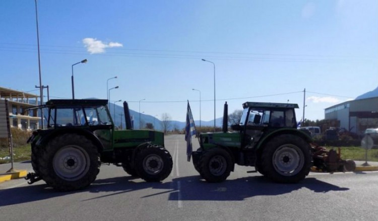 Οι αγρότες στήνουν μπλόκα μετά τις γιορτές 7