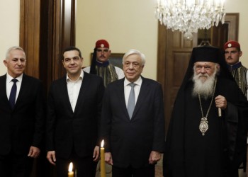 Ορκίστηκε ως νέος υπουργός Εθνικής Άμυνας ο Ευάγγελος Αποστολάκης
