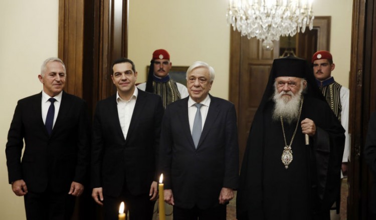 Ορκίστηκε ως νέος υπουργός Εθνικής Άμυνας ο Ευάγγελος Αποστολάκης