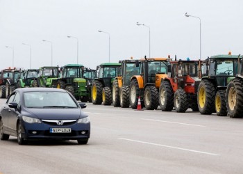 Οι αγρότες στήνουν μπλόκα μετά τις γιορτές 8