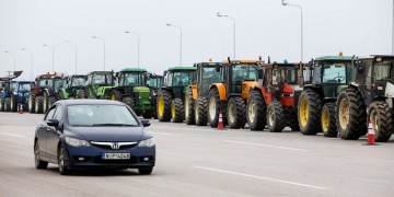 Οι αγρότες στήνουν μπλόκα μετά τις γιορτές 8