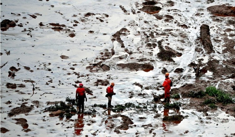 Βραζιλία: Δέκα νεκροί από την κατάρρευση φράγματος σε μεταλλείο