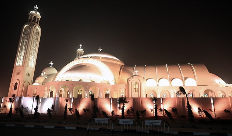 Αίγυπτος: Εγκαινιάστηκε ο μεγαλύτερος ναός και το μεγαλύτερο τζαμί στη Μέση Ανατολή