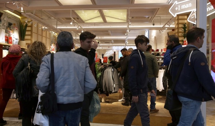 Εμπορικός Σύλλογος Αθηνών: Κλείστε τα καταστήματα!