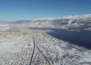 Κακοκαιρία: Χιόνια στο 51% της Ελλάδας, -19 βαθμοί σε Φλώρινα και Πτολεμαΐδα (βίντεο)