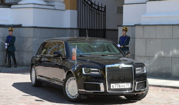 Πώς κατασκευάστηκε η λιμουζίνα του Πούτιν (βίντεο)