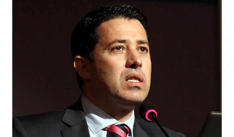 Ο Νίκος Μανιαδάκης, οι «συμβουλές» και οι διαπραγματεύσεις με τον «εντολέα» του