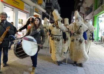Μωμόγεροι ετοιμάζονται να... αλώσουν και την Κομοτηνή!