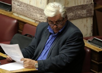 Ο Παπαχριστόπουλος θα παραδώσει την έδρα την Παρασκευή