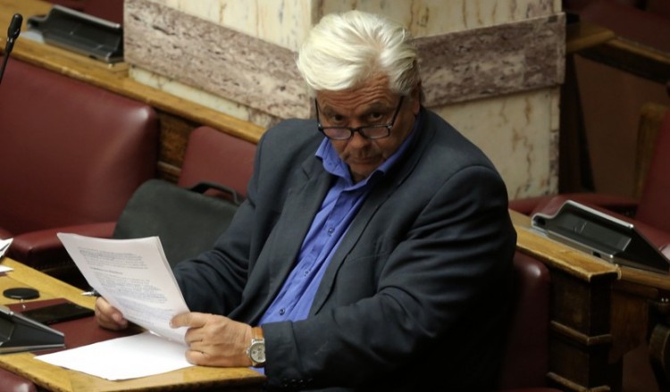 Ο Παπαχριστόπουλος θα παραδώσει την έδρα την Παρασκευή