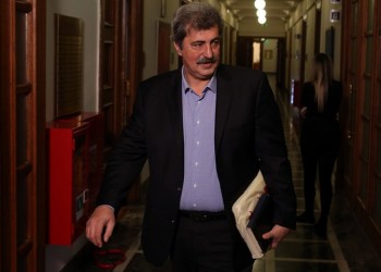 Τηλεφωνική επικοινωνία Πολάκη-Στουρνάρα