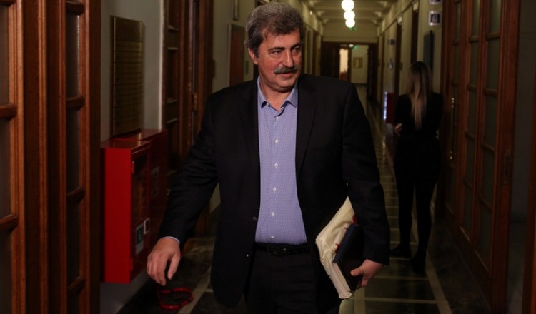 Τηλεφωνική επικοινωνία Πολάκη-Στουρνάρα