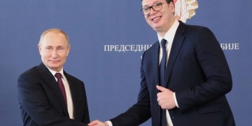 Παλλαϊκή υποδοχή Πούτιν στο Βελιγράδι (βίντεο)