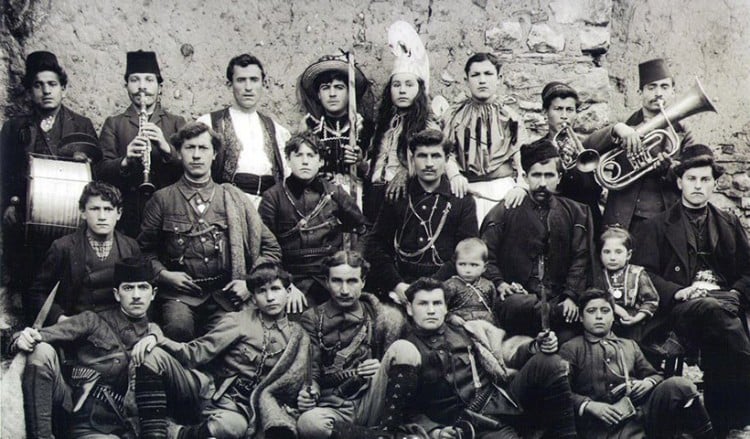 Τα έθιμα των Θεοφανίων στη βόρεια Ελλάδα