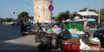 Θεσσαλονίκη: 17χρονη γέννησε και πέταξε το μωρό της στα σκουπίδια