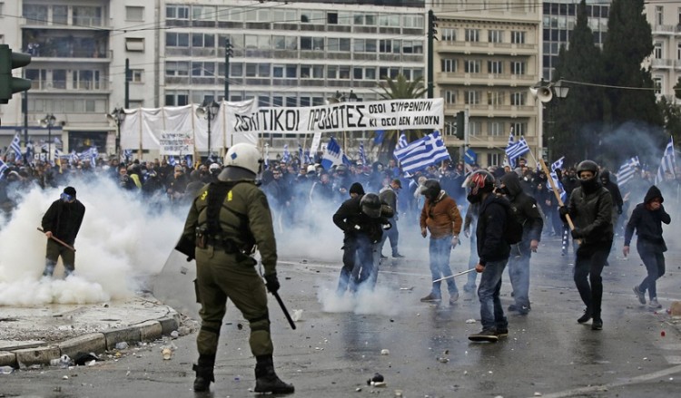 Δύο Τούρκοι και μία Γερμανίδα μεταξύ των προσαχθέντων για τα επεισόδια στο συλλαλητήριο για τη Μακεδονία