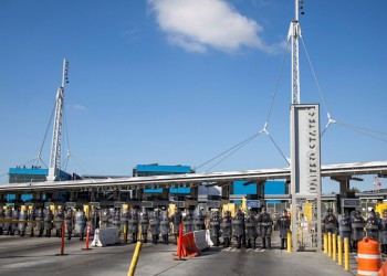 ΗΠΑ: Ο Λευκός Οίκος θέλει να χτίσει το τείχος στο Μεξικό με χρήματα του στρατού!