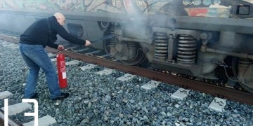 Φωτιά σε τρένο της γραμμής Θεσσαλονίκη-Αθήνα (φωτο)