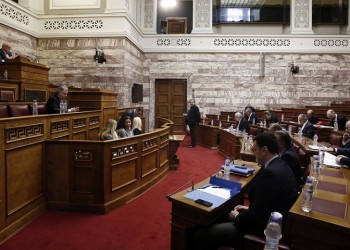 Εγκρίθηκε η Συμφωνία των Πρεσπών από την Επιτροπή Εξωτερικών και Άμυνας της Βουλής