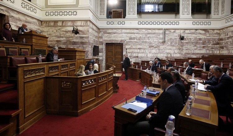 Εγκρίθηκε η Συμφωνία των Πρεσπών από την Επιτροπή Εξωτερικών και Άμυνας της Βουλής