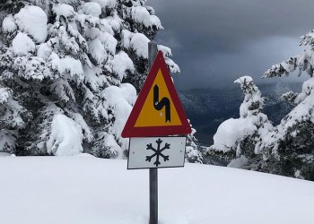 Κακοκαιρία «Σοφία»: Ποιοι δρόμοι είναι κλειστοί, πού χρειάζονται αλυσίδες