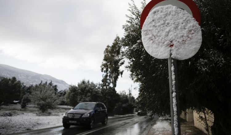 Συνεχίζεται η κακοκαιρία – Νέο δύσκολο 24ωρο με βροχές, χιόνια και κρύο