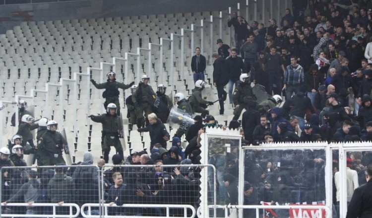 Μονοετής αποκλεισμός με διετή αναστολή στην ΑΕΚ από την UEFA