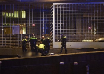 Άμστερνταμ: Ανταλλαγή πυροβολισμών από άγνωστο άνδρα με αστυνομικούς