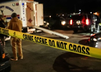 ΗΠΑ: Πέντε νεκροί από την επίθεση ενόπλου στην πόλη Ορόρα του Ιλινόι