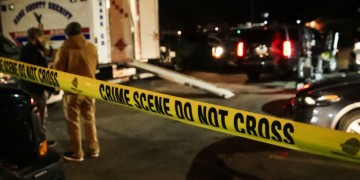 ΗΠΑ: Πέντε νεκροί από την επίθεση ενόπλου στην πόλη Ορόρα του Ιλινόι