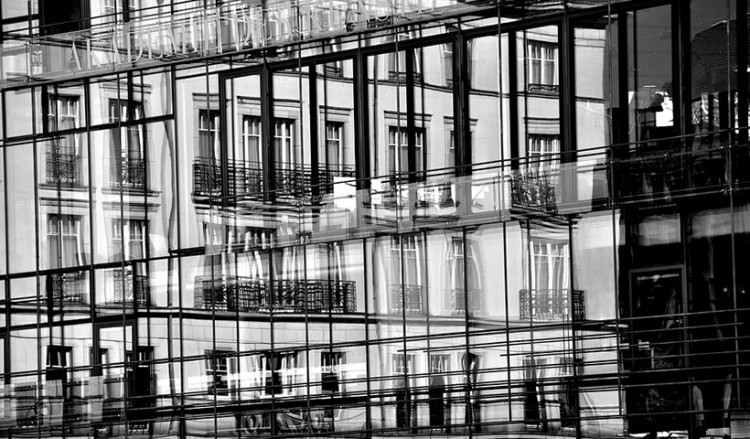 Απίστευτο: Το Βερολίνο προκηρύσσει δημοψήφισμα για να πάρει σπίτια από μεγαλομεσίτες