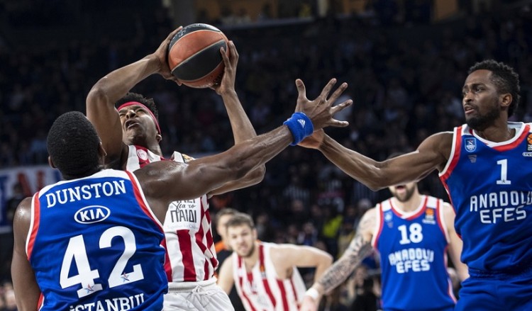 Euroleague: Αναντολού Εφές-Ολυμπιακός 75-65
