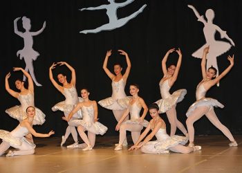 Εύξεινος Λέσχη Νάουσας: Θεματοφύλακας των πνευματικών θησαυρών της Αργυρούπολης του Πόντου (φωτο) - Media Gallery