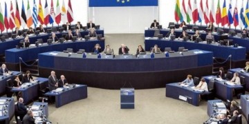 Οργή από την Τουρκία για την πρόταση αναστολής των ενταξιακών διαπραγματεύσεων με την ΕΕ