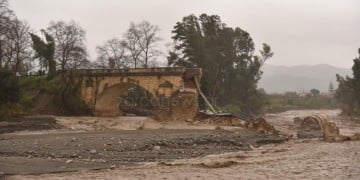Κατέρρευσε η ιστορική γέφυρα του Κερίτη στα Χανιά (βίντεο)