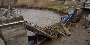 Χανιά: Ξεκίνησε η τοποθέτηση στρατιωτικής γέφυρας στον Πλατανιά