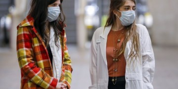 Πώς θα λειτουργεί το Δημόσιο λόγω κορωνοϊού, τι μάσκες θα δοθούν στα σχολεία (βίντεο)