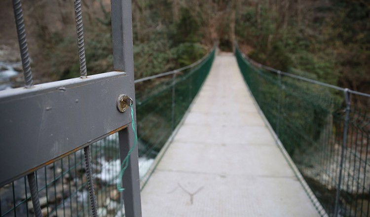 Η πιο περίεργη γέφυρα στον κόσμο βρίσκεται στον Πόντο – Δείτε γιατί! (βίντεο)