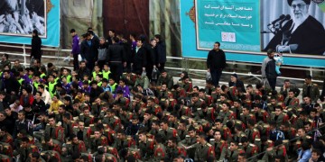 Ιράν: Η Τεχεράνη παρουσίασε πύραυλο Κρουζ μεγάλου βεληνεκούς