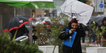 Καιρός: Τοπικές βροχές στα ανατολικά και νότια