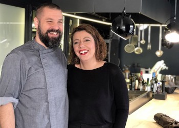 Ζευγάρι στη Θεσσαλονίκη μετέτρεψε το σπίτι του σε... πριβέ εστιατόριο!