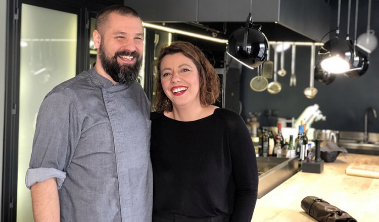 Ζευγάρι στη Θεσσαλονίκη μετέτρεψε το σπίτι του σε... πριβέ εστιατόριο!