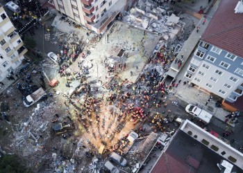 Κωνσταντινούπολη: Στους 21 οι νεκροί από την κατάρρευση πολυκατοικίας
