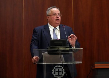 Ο Κοτζιάς καταθέτει μήνυση κατά του Καμμένου