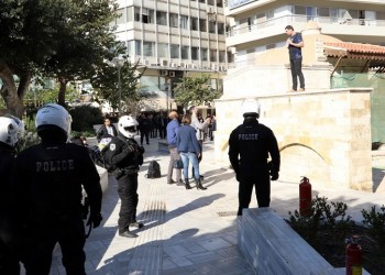 Αίσιο τέλος για τον 40χρονο που απειλούσε να αυτοπυρποληθεί στη Κρήτη