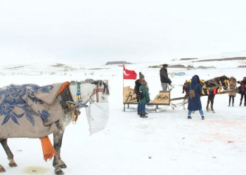 Λίμνη Τσίλντιρ στο Καρς: Ένας παγωμένος αλπικός τουριστικός προορισμός (βίντεο)