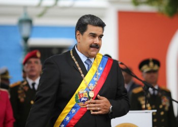 Ο Μαδούρο προτείνει πρόωρες εκλογές για την Εθνοσυνέλευση