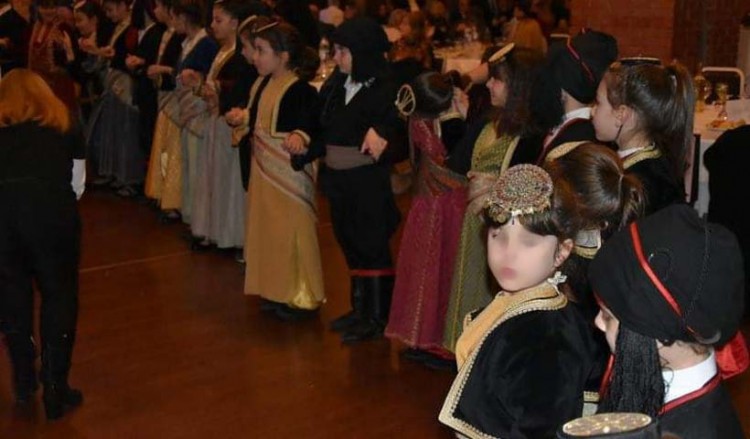 Τα παιδιά της Ένωσης Ποντίων Μαγνησίας κέρδισαν τις εντυπώσεις