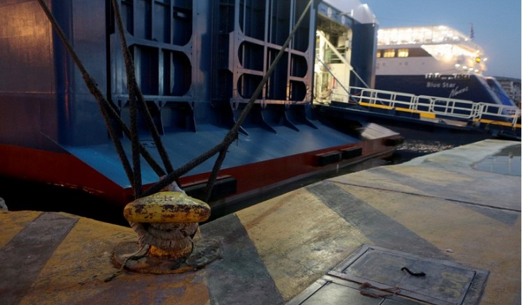 Το «Blue Star 2» κατέπλευσε στο λιμάνι της Ρόδου